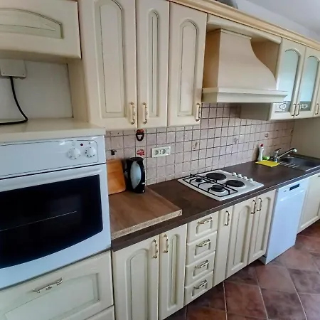 Vipolze Family Apartment