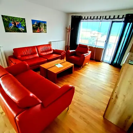 Vipolze Family Dobrovo